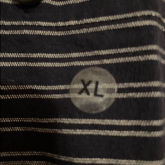 Men’s American Eagle button up shirt in navy white stripe size XL prep fit - Picture 10 of 10